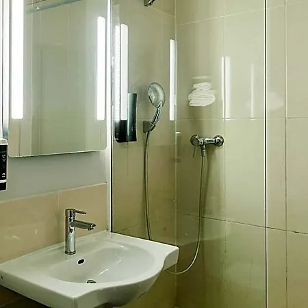 فندق B&B Hotel Bretigny-Sur-Orge 2*