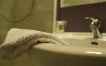 מלון B&B Hotel Bretigny-Sur-Orge 2*