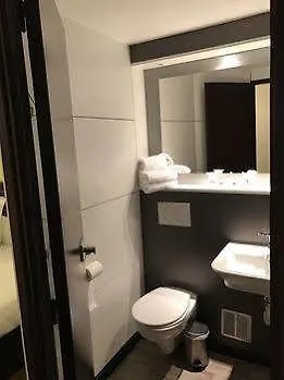 B&B Hotel Bretigny-Sur-Orge Szálloda 2*