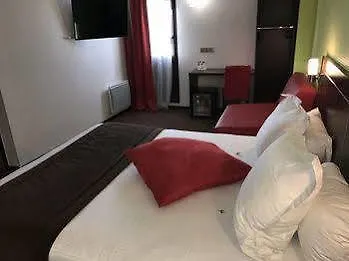 B&B Hotel Bretigny-Sur-Orge 2*