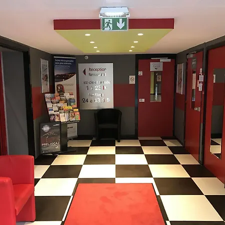 B&B Hotel Bretigny-Sur-Orge فندق