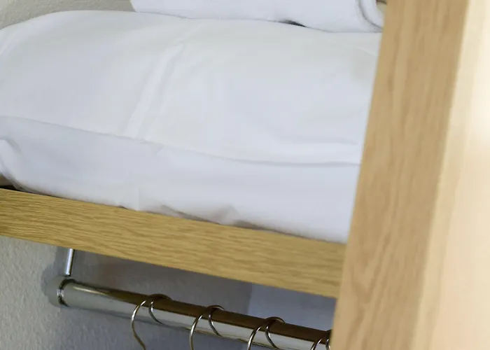 B&B Hotel Bretigny-Sur-Orge فندق 2*